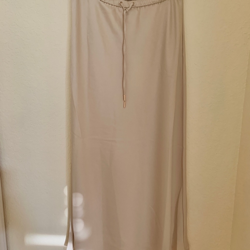 Elegant Cream Midi Skirt